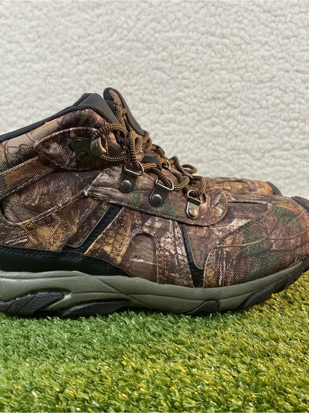 Ozark Trail Camouflage Hiking Boots Boys Size 6 Lace Up Green Brown